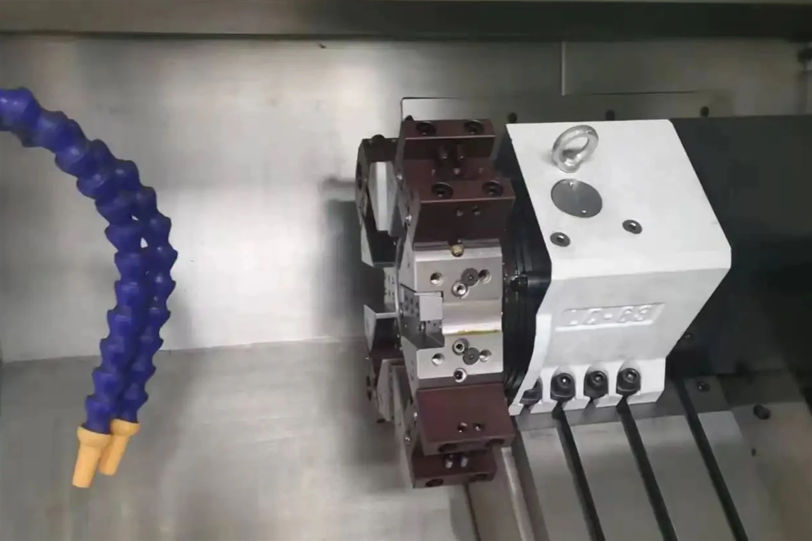 Slant Bed CNC Lathe for Machining Long Shaft Parts Slant Bed CNC Lathe for Machining Long Shaft Parts